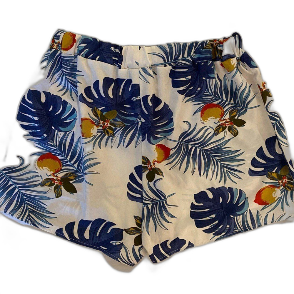 SHEIN Womens Shorts Plus Size XL Silk Like Feel Loose Comfy Hawaiian Print‎